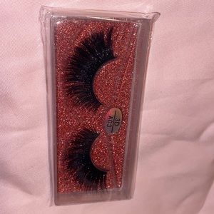 Lashes . Good quality . Great price . Very easy to put on <3 only 5 left